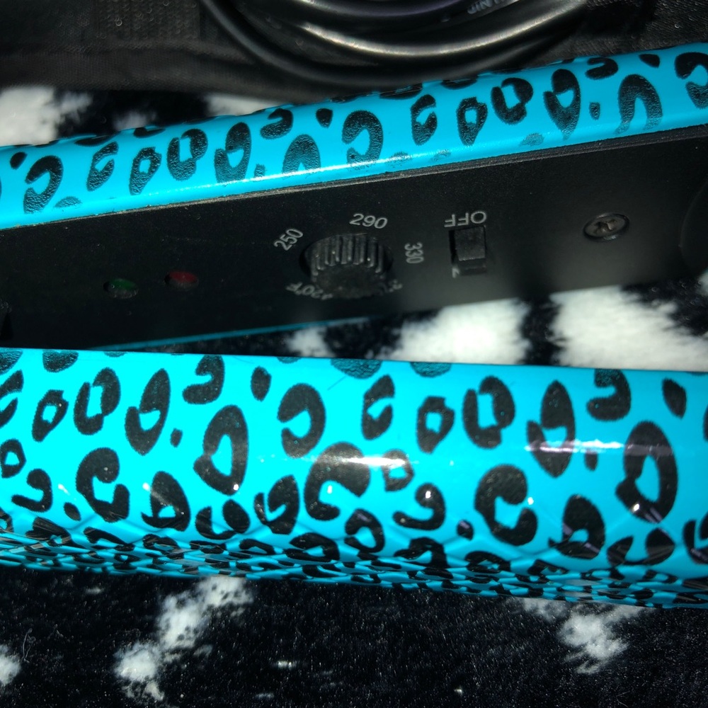 Straightener - Picture 5 of 5